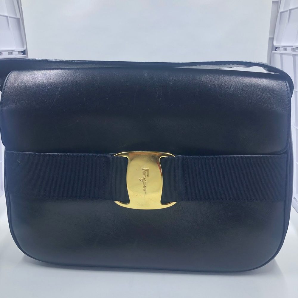VNTAuthentic Salvatore Ferragamo Navy Shoulder Bag